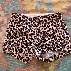 Old Navy Cheetah print Shorts Great condition Size XS (0-2)